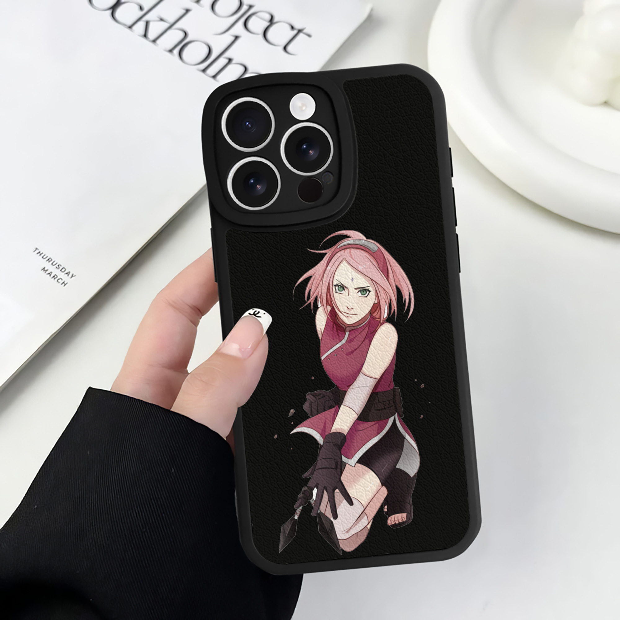 （画像用） NARUTO -ナルト- 春野サクラ Haruno Sakura 【iPhone 16シリーズ対応】シリコンスマホケース（レザー調） 材質：シリコン